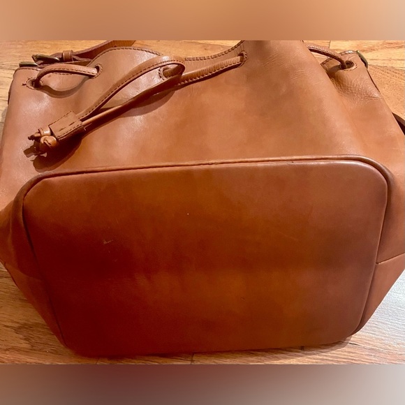 Madewell Tan Leather Bucket Bag Interior Pockets Large Maybe Lafayette Classic - Picture 10 of 17